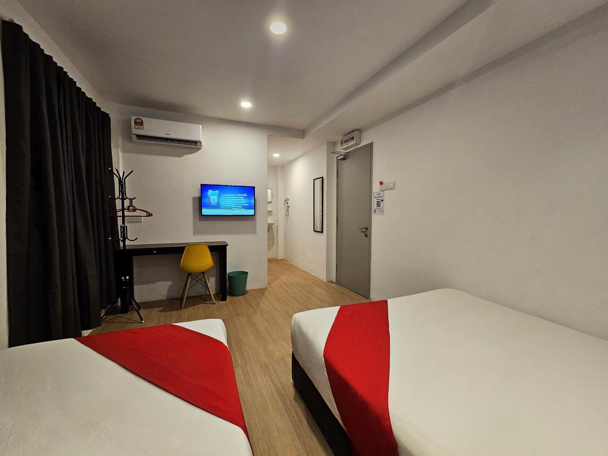 Good2Stay Budget Hotel L Lift L Coway Water L Wifi6 L Laundromat 말라카 객실 사진